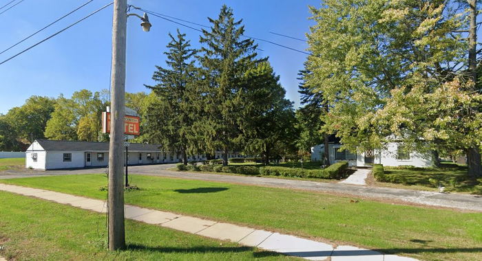 Town & Country Motel (Town and Country Motel)